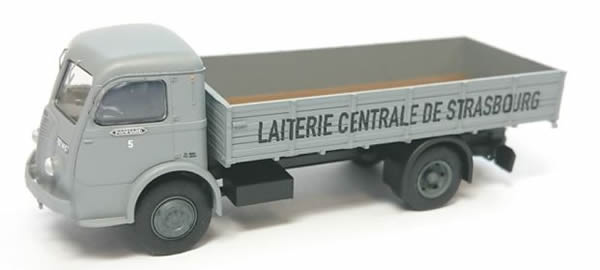 REE Modeles CB-094 - Panhard Movic flatbed Laiter with tail lifts, LAITERIE DE STRASBOURG, brown